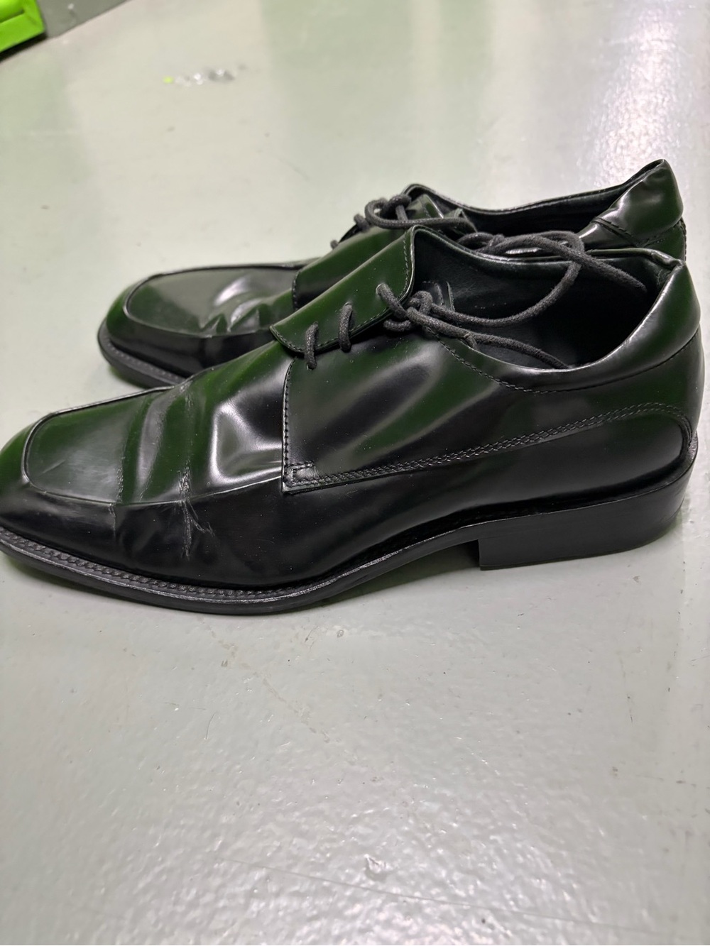 Zara Woman’s Black Leather Lace-Up Dress Shoes